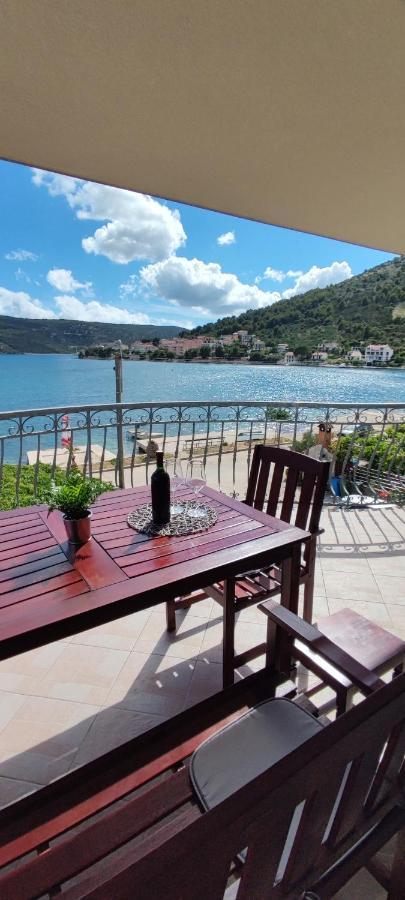 Apartman Mila Apartment Marina Exterior foto